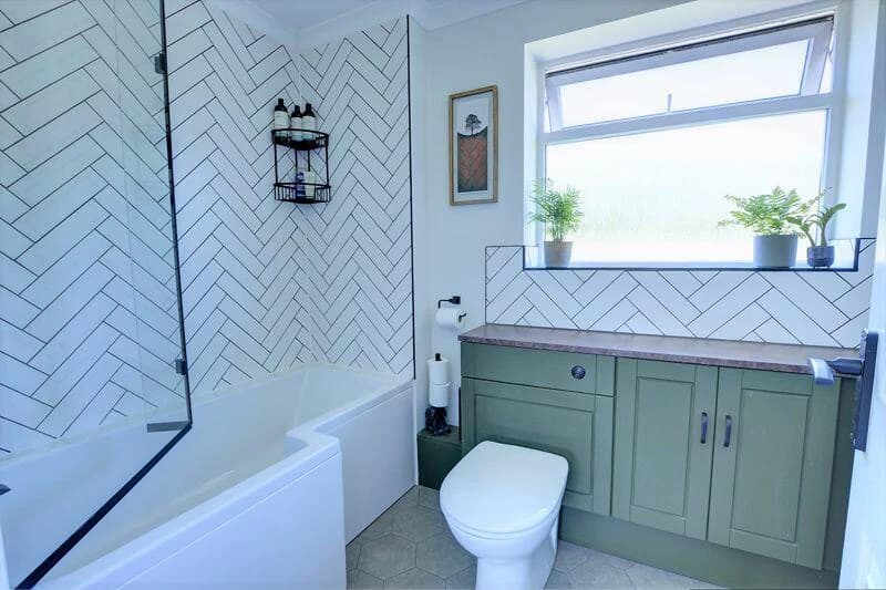 Contemporary family bathroom at Brunswick Village